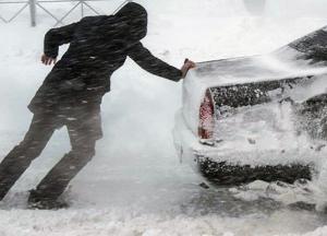 Снігопади, сильний вітер та морози: на Україну насувається негода