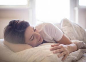 Ученые заявили о пользе послеобеденного сна
