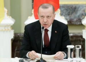 Турция вводит новые ограничения из-за COVID-19