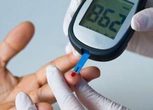 Медики назвали неприятные симптомы снижения сахара в крови