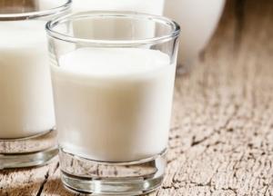 Медики объяснили, почему нельзя пить кефир перед сном