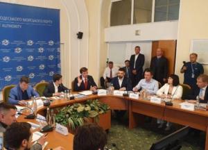 Зеленский устроил разнос чиновникам в Одессе