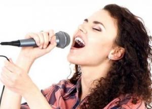 Ученые рассказали о пользе пения для здоровья
