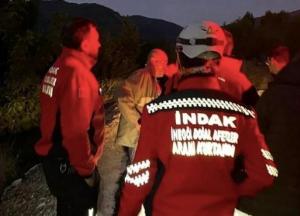 В Турции пьяный мужчина помогал спасателям искать себя