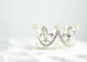 Археологи обнаружили гробницу с драгоценностями и гаремом