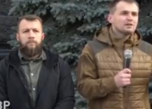На Банковую пришли военные, чтобы рассказать о реальной ситуации с разведением войск в Золотом и Петровском (онлайн-трансляция) 