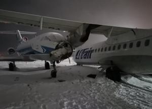 В российском аэропорту на стоянке столкнулись два самолета