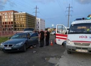 Крушили машины и стреляли: в Ужгороде две компании устроили разборки (фото)