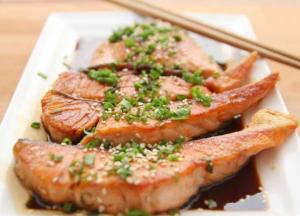 Диетологи перечислили продукты для улучшения работы мозга человека