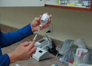 Вакцина – не панацея: в Украине сыворотки от дифтерии нет даже на "черном рынке"