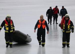 В Днепре шесть рыбаков унесло на льдине