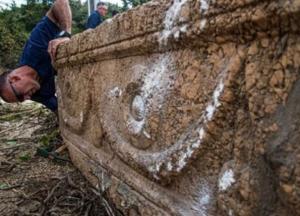 В Израиле обнаружены роскошные римские саркофаги