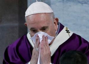 Папа Римский из-за коронавируса проведет богослужение через сеть