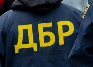 Чиновнику ГМС сообщили о подозрении из-за оформления паспортов по завышенной цене