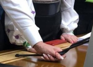 Сломанный Тимошенко в Раде микрофон починят: названа сумма