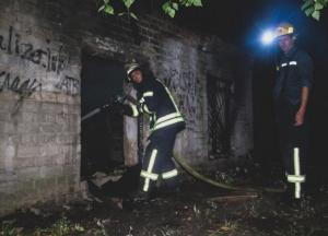 В Киеве во дворе многоэтажек заживо сгорел мужчина