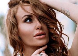 "Села на каштан": Слава Каминская с юмором отреагировала на комментарии поклонников (фото)