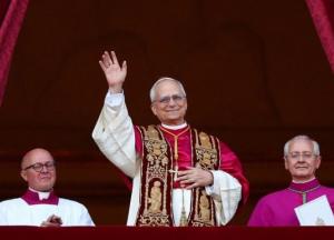 "Бути єдиним народом": новий Папа Римський Лев XIV зробив першу заяву 