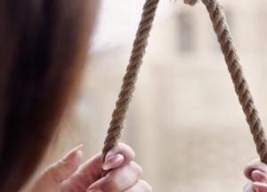На Херсонщине повесилась 17-летняя девушка