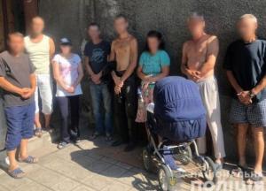 Шли в реабилитационный центр, а попадали в рабство: злоумышленники удерживали около ста пленных