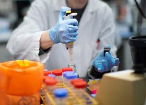 За сутки в Украине выявили 1433 новых случая COVID