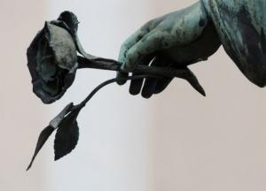 Жительница Тернополя жила в квартире с мертвыми матерью и сестрой