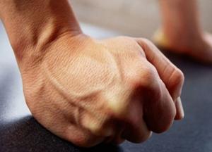 30 ударов по телу: на Днепропетровщине мужчина жестоко избил 4-летнего ребенка