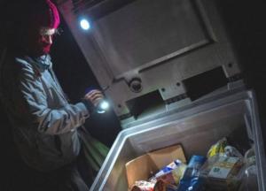 Немецких студенток оштрафовали за "кражу" еды из мусорного бака