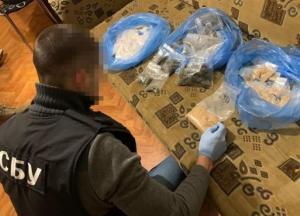 Группа наркоторговцев создала сеть в 15 областях Украины (фото)