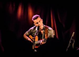 ​Асаф Авидан поделится историями о песнях альбома, который представит в Киеве