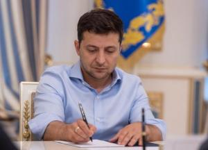 Зеленский подписал закон об ответственности депутатов за кнопкодавство