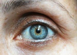 Медики рассказали, как цвет глаз влияет на здоровье