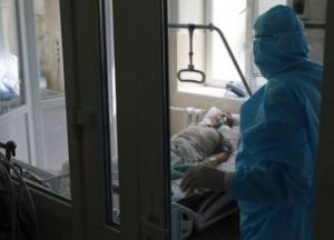 В Украине за сутки новый антирекорд - 7 053 случаев COVID-19