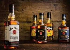 В США пожар на складе уничтожил 7 миллионов литров виски Jim Beam