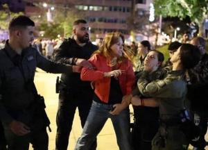 У Тель-Авіві жорстко розігнали акцію протесту проти війни з Іраном (відео)