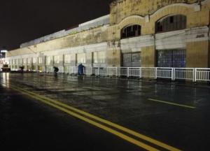 "Идеально ровная волнистость": в сети высмеяли укладку асфальта на Шулявском мосту (фото) 