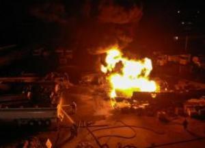 В Киеве горели цистерны с топливом (видео)
