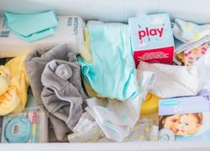 Монетизация бейби-боксов: сегодня начинается выдача карточек для выплат