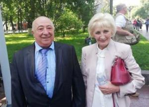 Неизвестный угрожает взорвать дом, в котором живут родители Зеленского