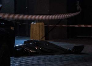 В Киеве восьмиклассник выпрыгнул с балкона многоэтажки (фото, видео)