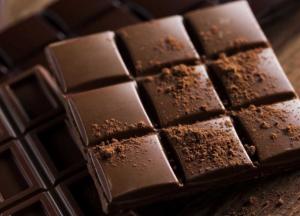 Медики назвали лакомство, которое поможет справиться с аритмией сердца