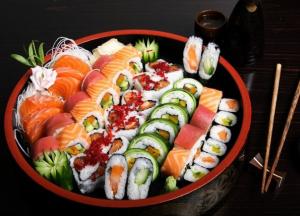 Основные разновидности суши. Что такое теплые и горячие роллы