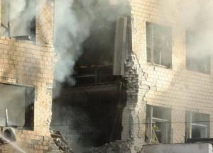 Реактивний шахед зробив діру у будівлі ТЦК у Чернігові, багато вогню (відео)