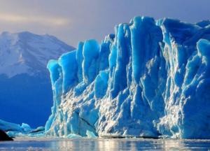 Под растаявшим ледником в Антарктиде ученые обнаружили загадочные столбы