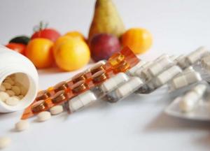 Медики назвали витамины, которые нужно принимать во время пандемии