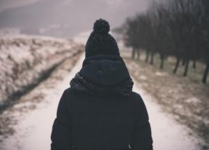 Ученые рассказали, почему люди «чувствуют спиной» чужой взгляд