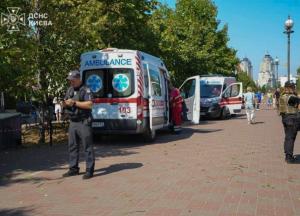 У Києві у парку Наталка на Оболоні шахед росіян вбив 2-річну дівчинку (відео)