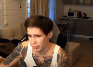 Российский блогер провел стрим рядом с телом умершей подруги (видео)