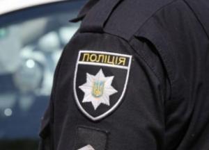 Бытовой конфликт: в Одессе мужчина избил соседа палкой, а затем нанес удары ножом