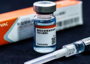 Полиция, спортсмены и маломобильные группы: кто получит вакцину CoronaVac